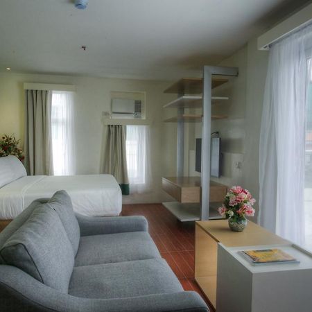 Fersal Hotel Makati Avenue San Pedro Makati Eksteriør billede