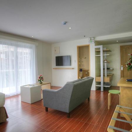 Fersal Hotel Makati Avenue San Pedro Makati Eksteriør billede