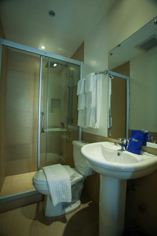 Fersal Hotel Makati Avenue San Pedro Makati Værelse billede